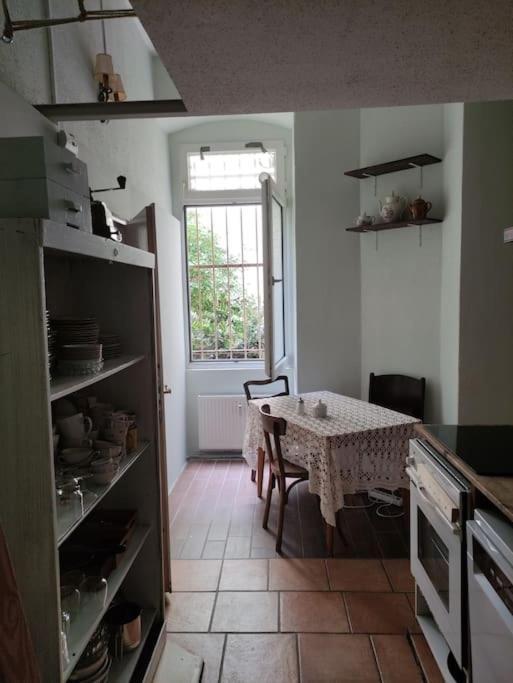 Schoeneberg Holiday Flat & Art Gallery Berlin Bagian luar foto