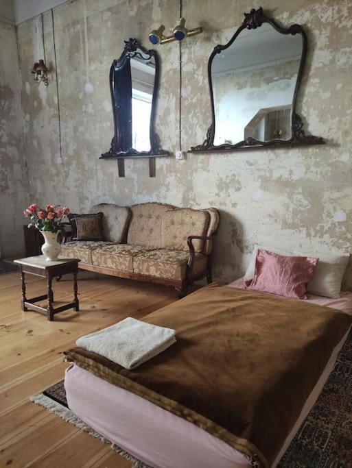 Schoeneberg Holiday Flat & Art Gallery Berlin Bagian luar foto