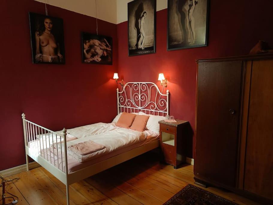 Schoeneberg Holiday Flat & Art Gallery Berlin Bagian luar foto