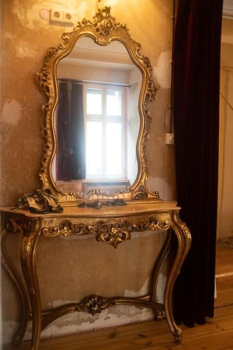 Schoeneberg Holiday Flat & Art Gallery Berlin Bagian luar foto